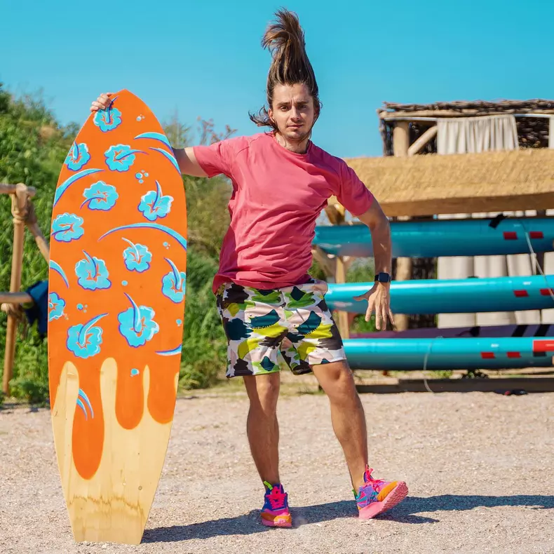 cine-este-sebastian-cotofana-9