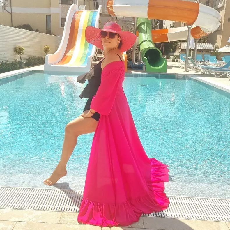 oana-roman-in-costum-de-baie-2