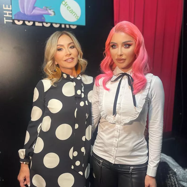 anastasia-soare-si-norvina-2