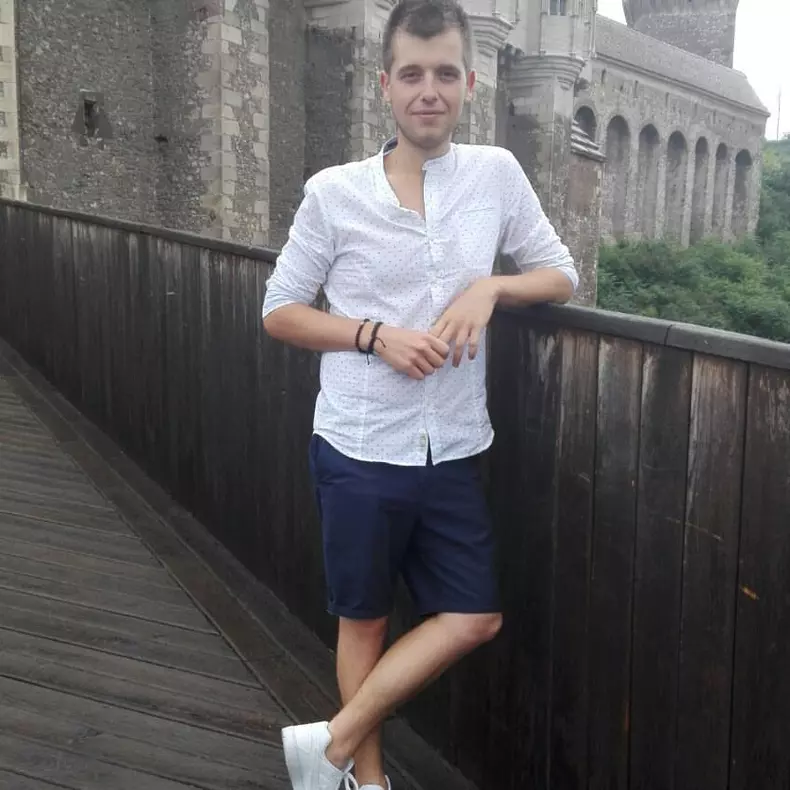 cine-este-catalin-boroica-8