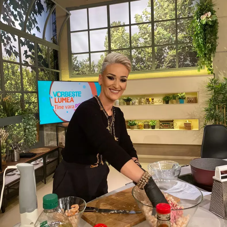 regina-intunericului-2