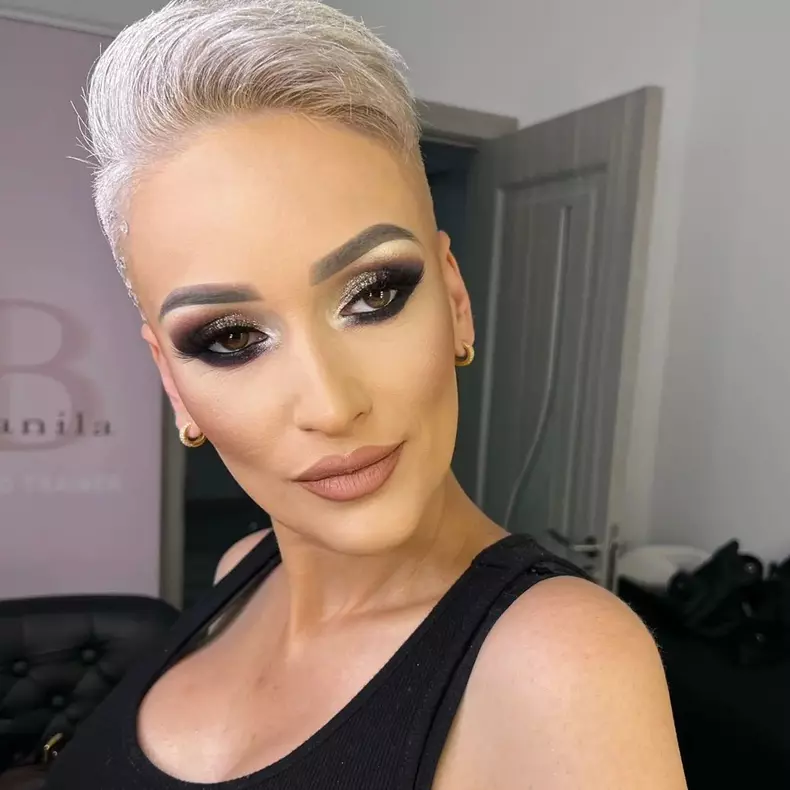 regina-intunericului-6