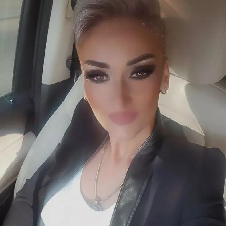 regina-intunericului-8