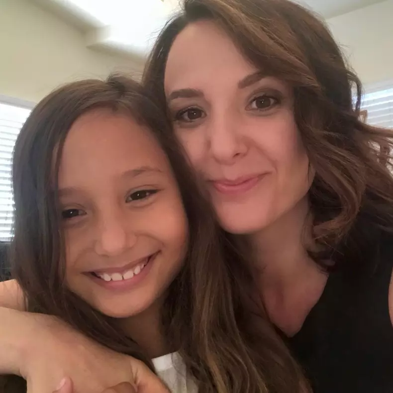 cine-este-anca-savelio-sora-anamariei-prodan-5