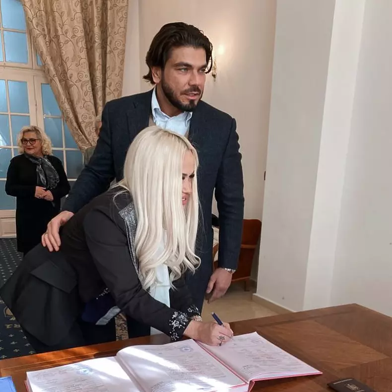 6612e3e4973c43b636921ba0b6f09d15