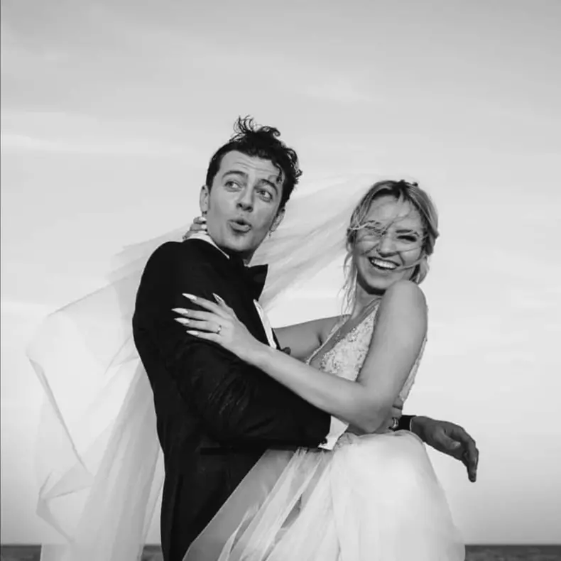 cine-este-sotia-lui-jean-gavril-2