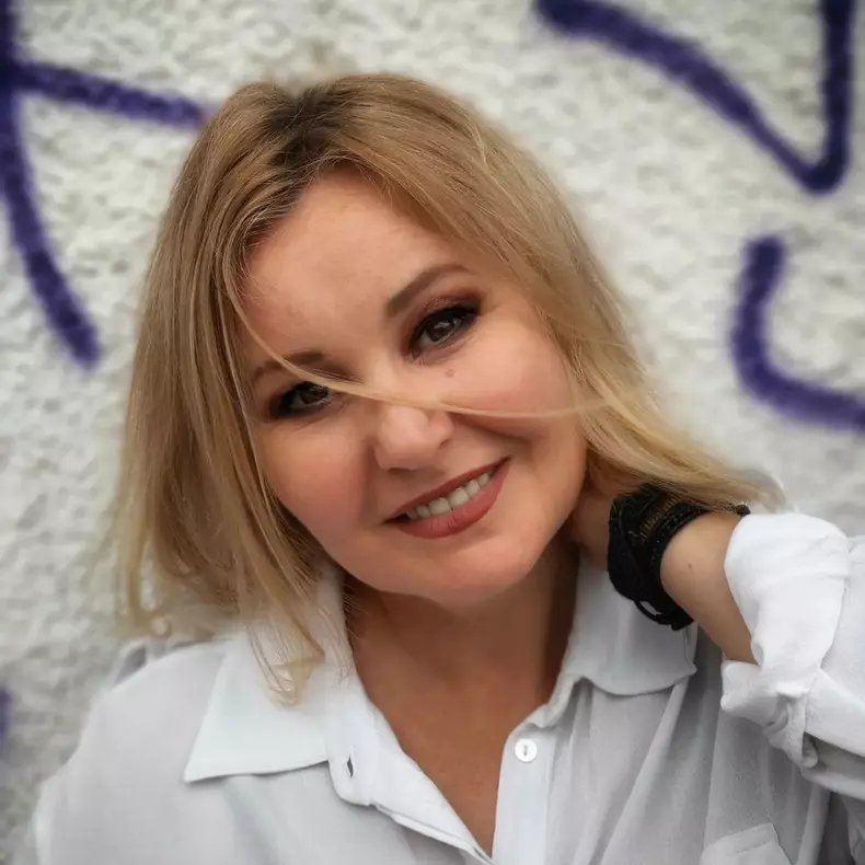 tania-popa-cine-este