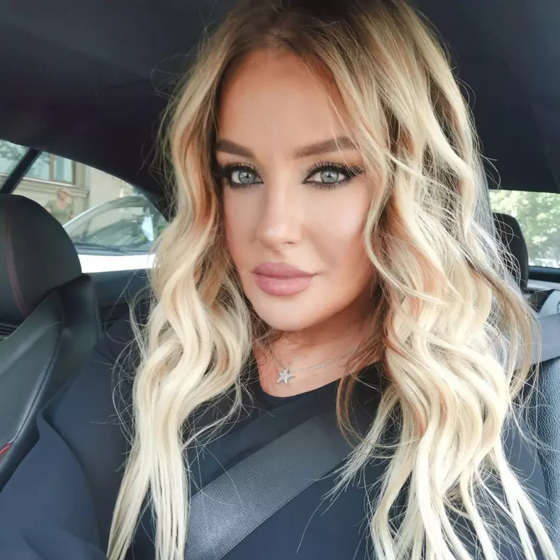 tania budi despre tatal ei