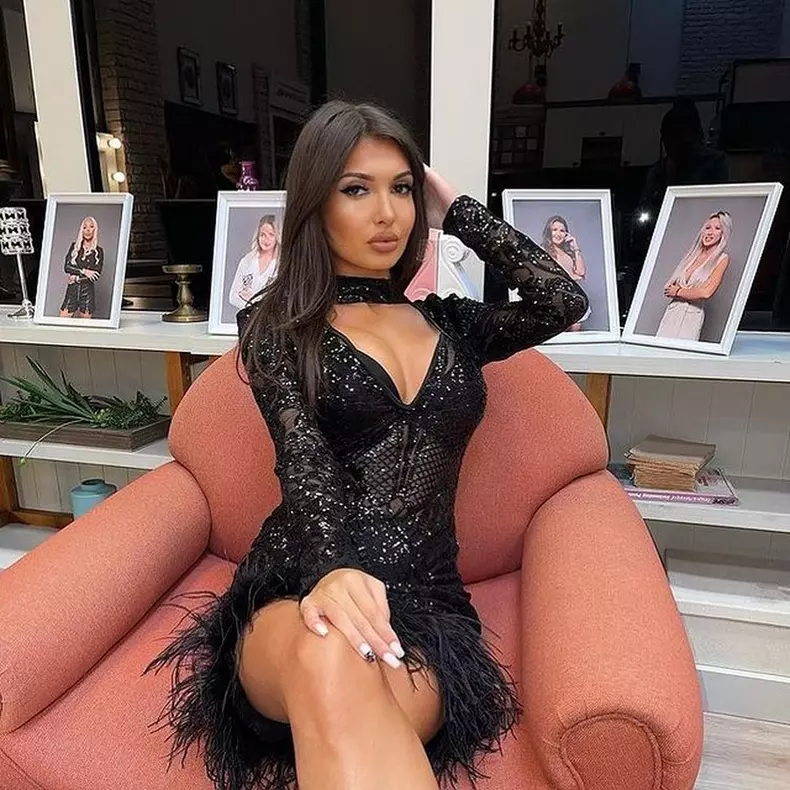 adriana vedeta