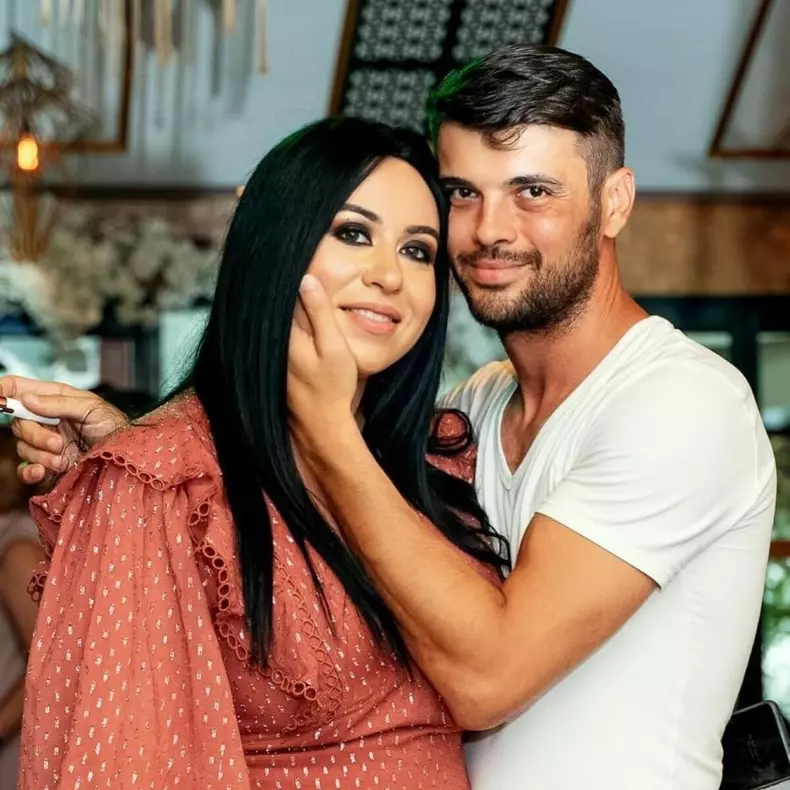 oana-roman-despre-marius-elisei-fostul-si-viitorul-ei-sot-este-singurul-care-ma-iubeste-a-fost-greu-mult-timp_49585900