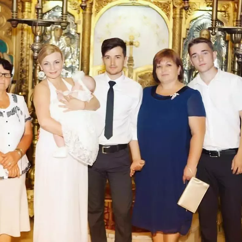 ce-familie-frumoasa-are-radu-sirbu-8-copy