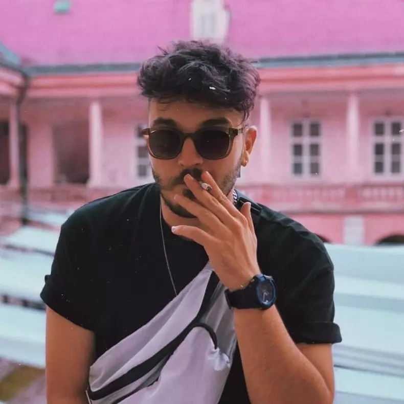 881d3385d7ff064cb532ba271aa54e56.809x809x1