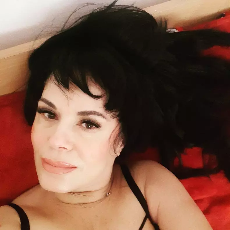 9f627937-4bee-40fc-bb9d-53f5da38372b