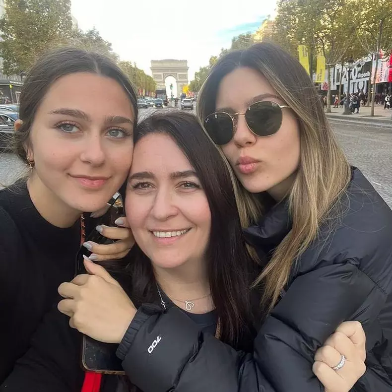 amalia-nastase-si-cele-doua-fiice