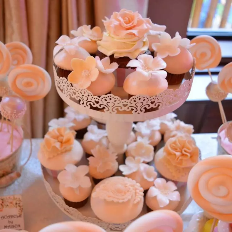 candy-bar-botez-1024x1024-1.jpg