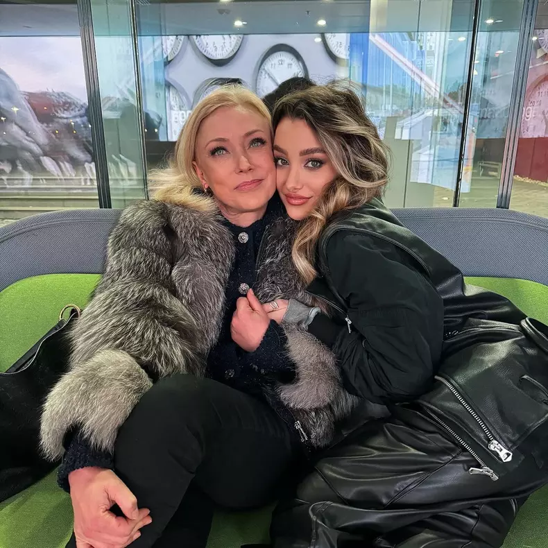 daria crisan si mama ei