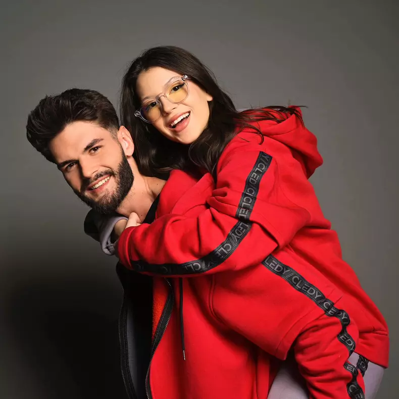 cleoapatra stratan 6