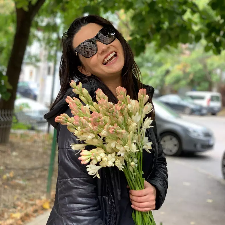 anca dinicu8