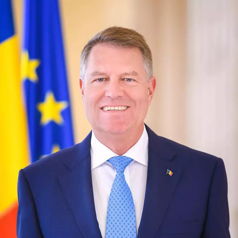 klaus iohannis 4