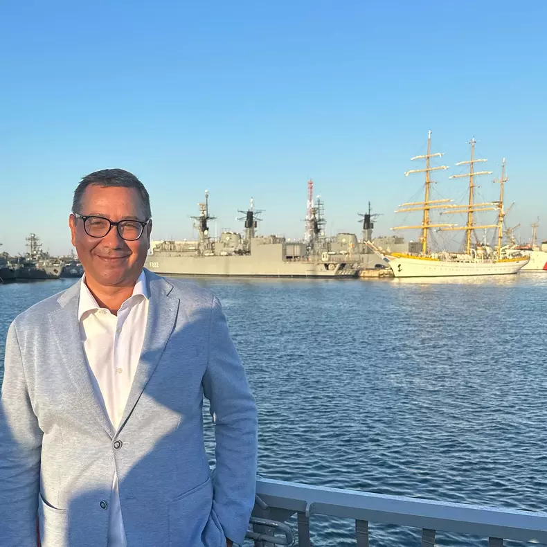 Victor Ponta8