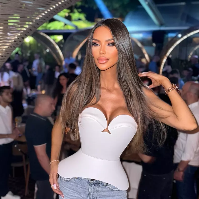 bianca dragusanu0