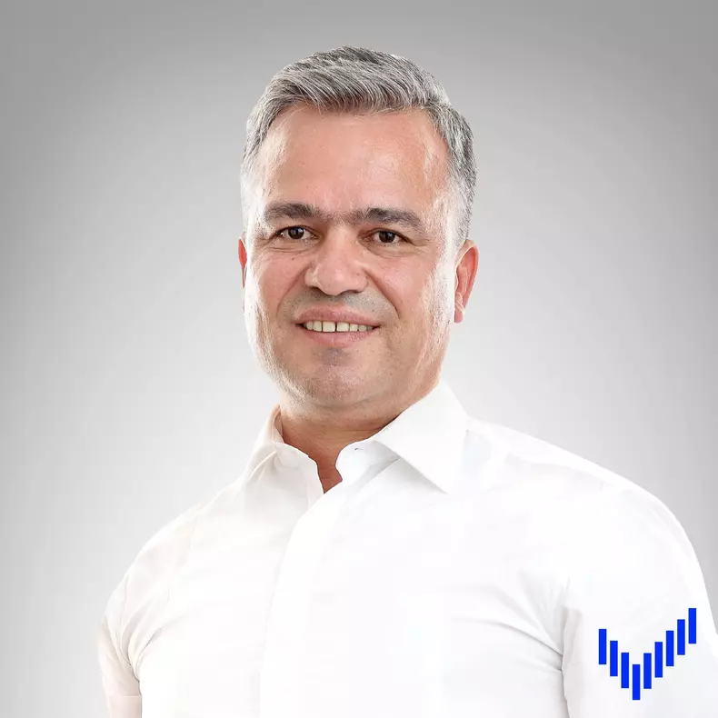 Adrian Veștea (2)