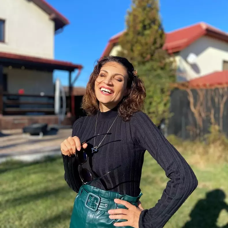 Ioana-Ginghina-se-casatoreste-cu-iubitul-ei-Cristi-Pitulice.-„Nu-vrem-neaparat-o-nunta-mare-7