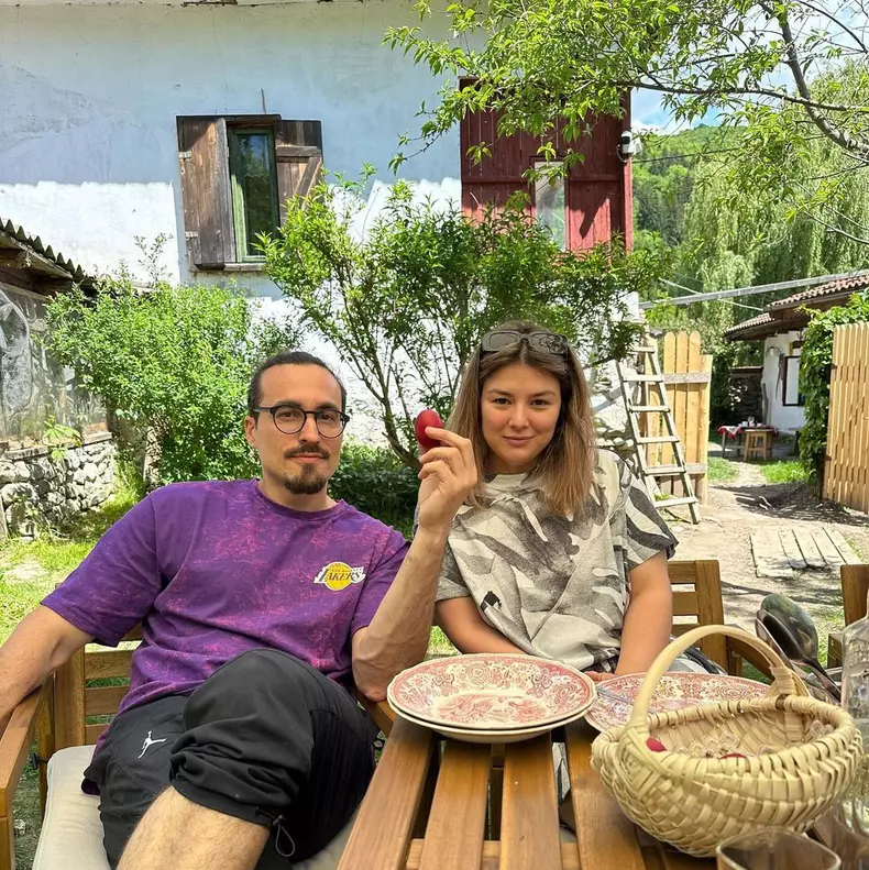 maria popovici si mincu la tara