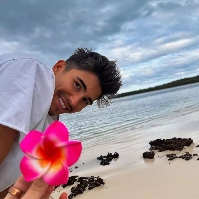 sebastian dobrincu in vacanta