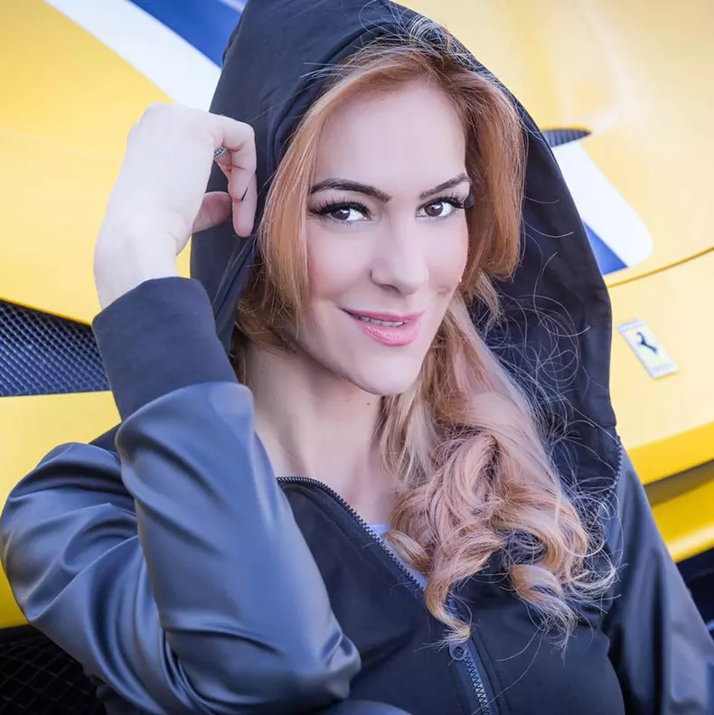 Roxana Ciuhulescu 1