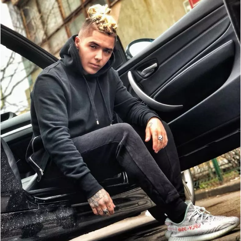 Lino Golden a fost împușcat, pe scenă, cu un pistol cu bile