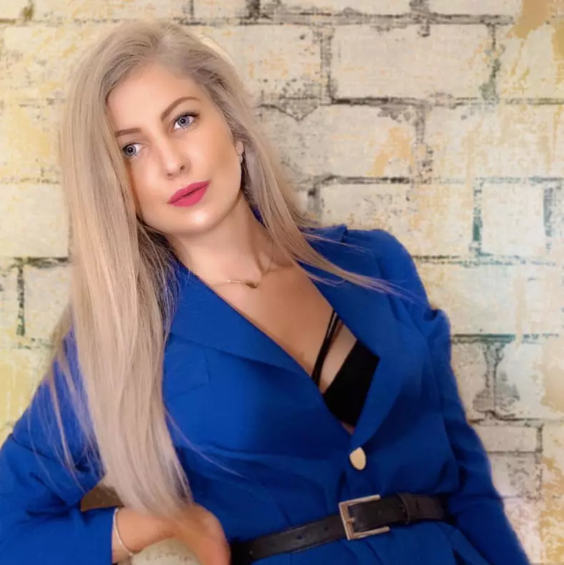 Cine-este-Lavinia-Dodot-de-la-Mireasa-1