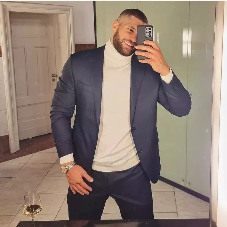 Cine-e-Florian-Munteanu-1