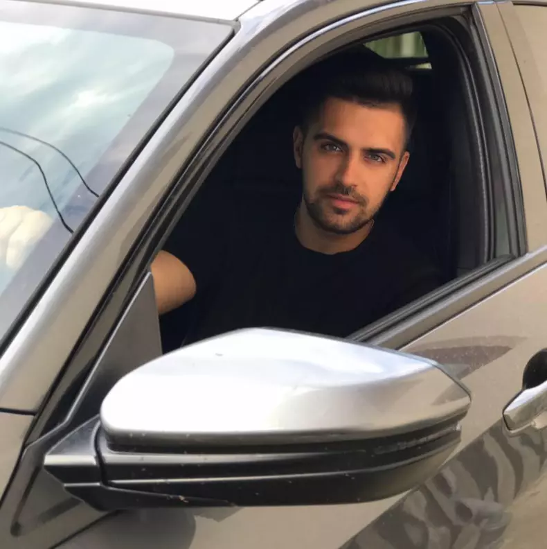 alex-leonte-theo-rose-3-1