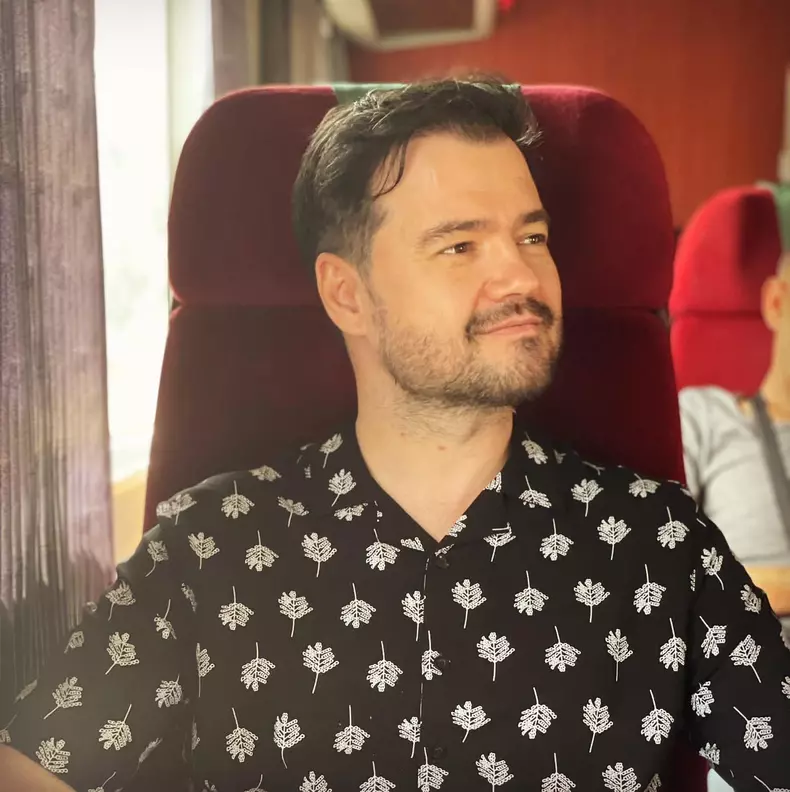 cine-este-laurentiu-duta-1