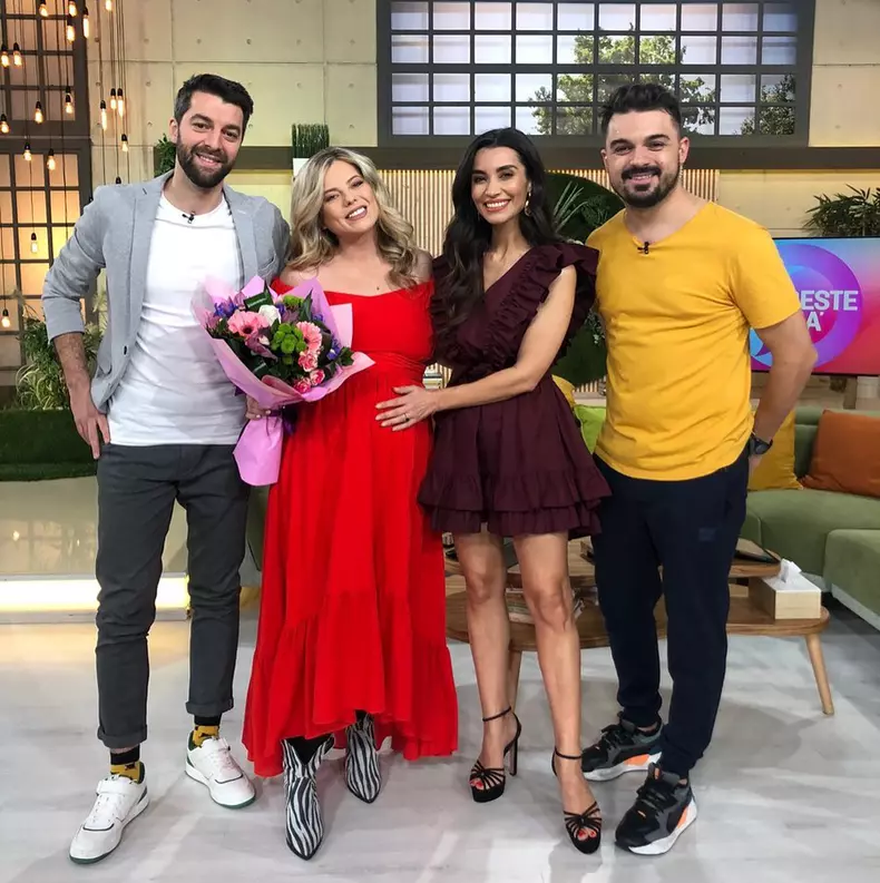 Cum arată Roxana Hulpe, însărcinată în ultimul trimestru. Când revine la pupitrul știrilor. „Nu mi-am făcut încă bagajul de maternitate”