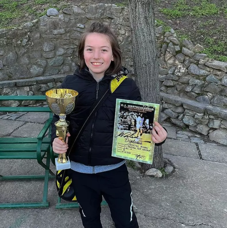 fiul-lui-dan-capatos-e-campion-la-tenis