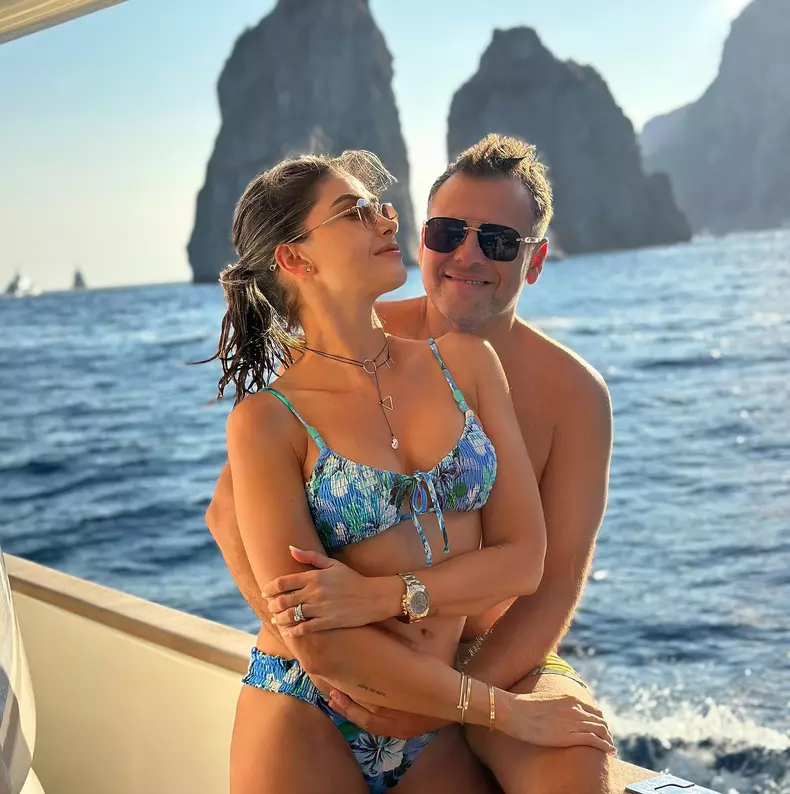 Alina Pușcaș și soțul ei, stomatologul Mihai Stoenescu (4)