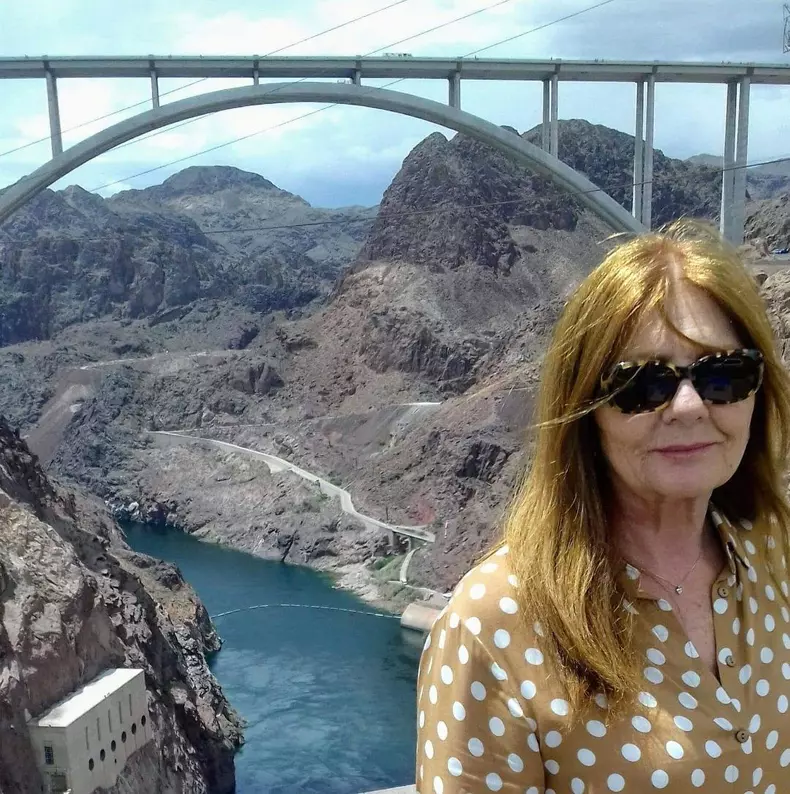 Cornelia Patrichi s-a mutat în Italia