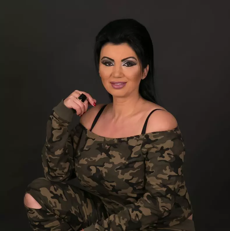 Adriana-Bahmuțeanu-1