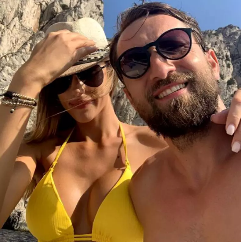 dani-otil-si-gabriela-prisacariu-s-au-logodit-1a