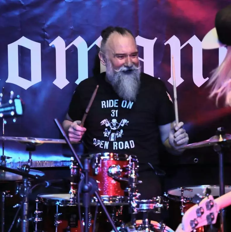 Marius Keseri directia 5 trupa2