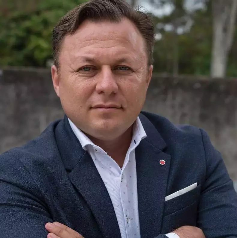 Dragos-Dolanescu-vaccinat-de-cinci-ori-10