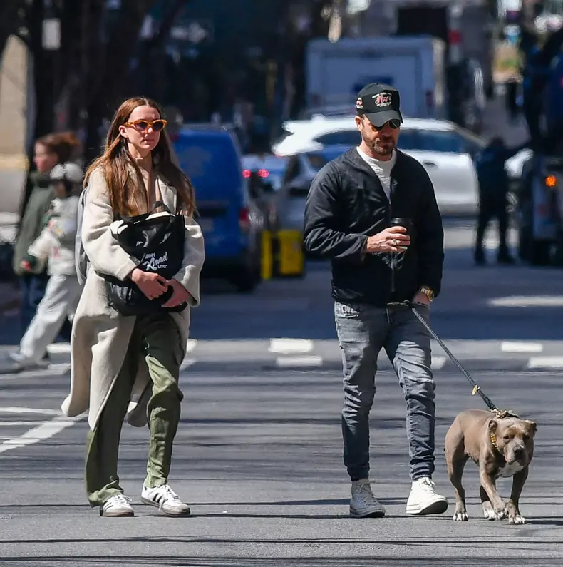 EXCLUSIVE: Newlyweds Justin Theroux and Nicole Brydon Bloom are Spotted For The First Time Since Getting Married.