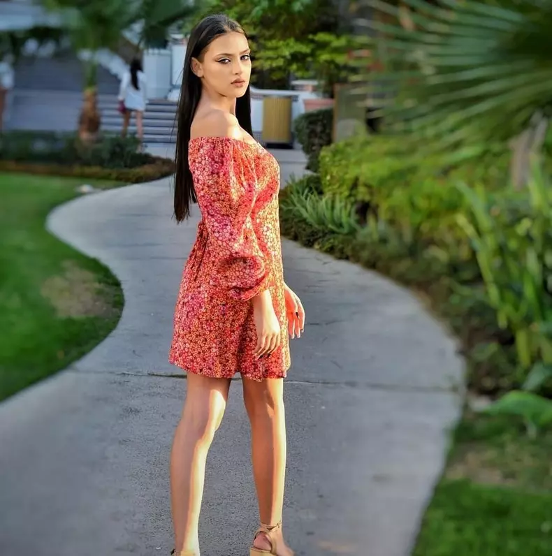 Adina-Asavoaie-2