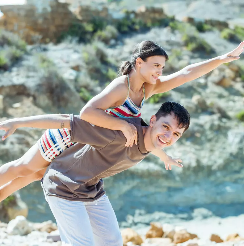 Diana Bulimar și logodnicul ei, Radu (3)