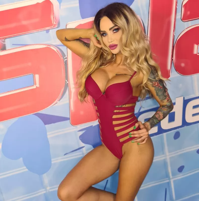 maria-ilioiu-splash-vedete-la-apa-4