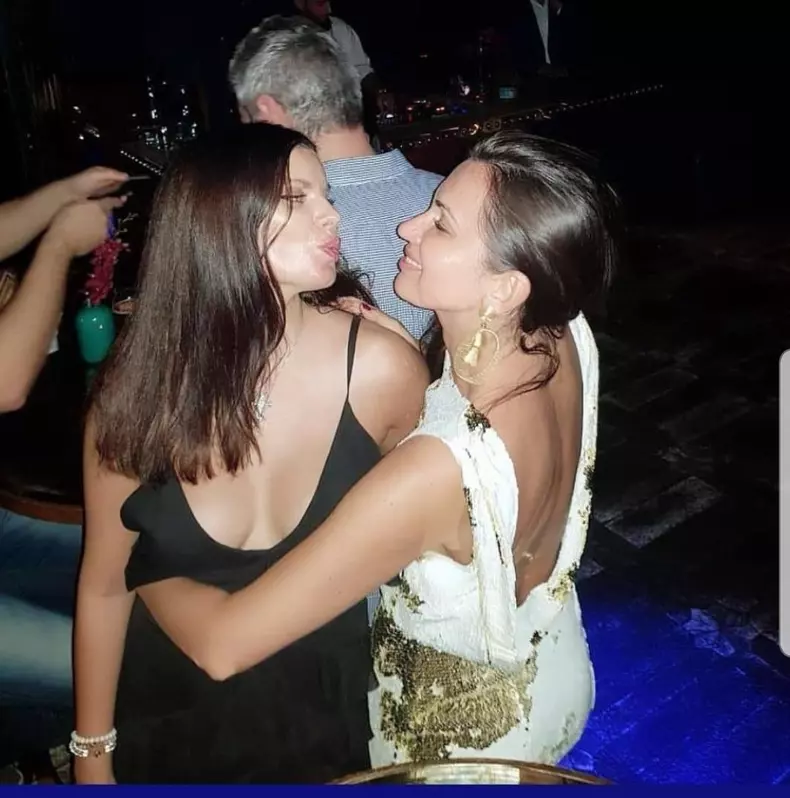 Ileana Lazariuc se distrează în Dubai cu Mirela Stelea