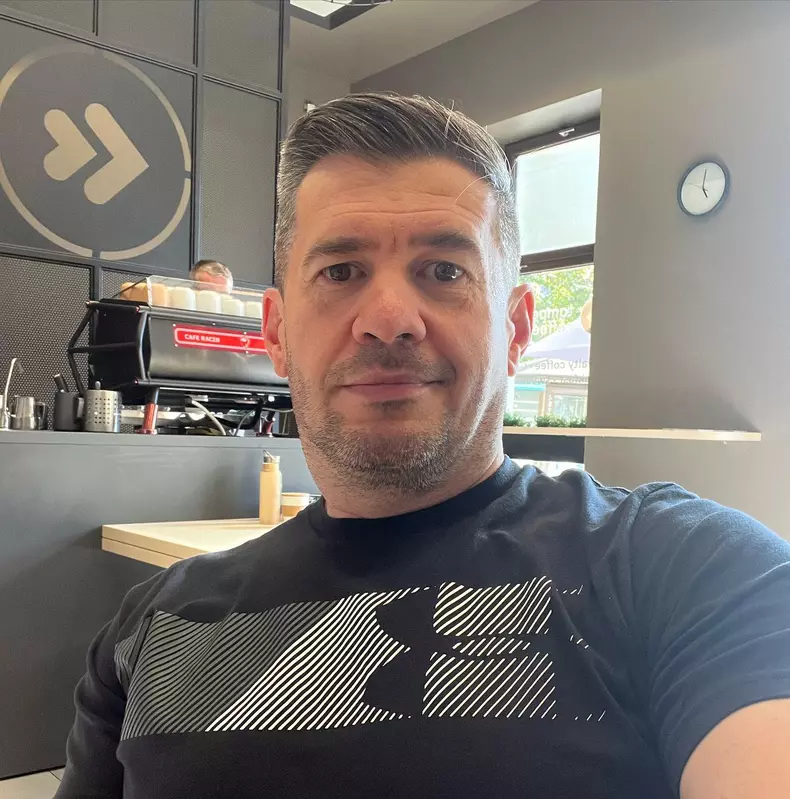 dragos-patraru-a-slabit-3