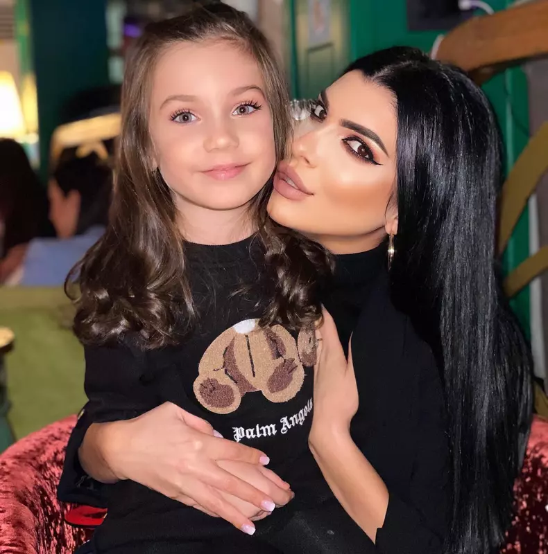 Rebecca, fiica Andreei Tonciu (3)